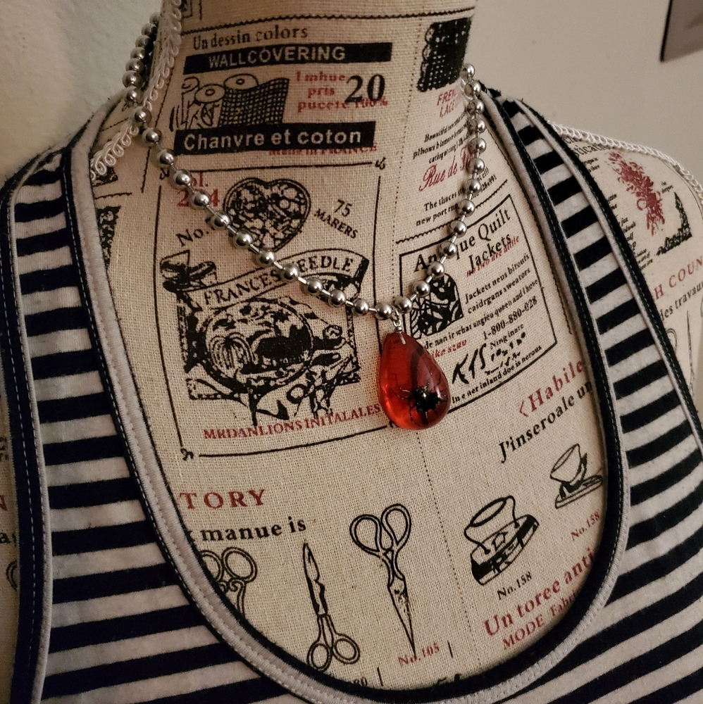 Red Teardrop Resin Necklace w/Spider